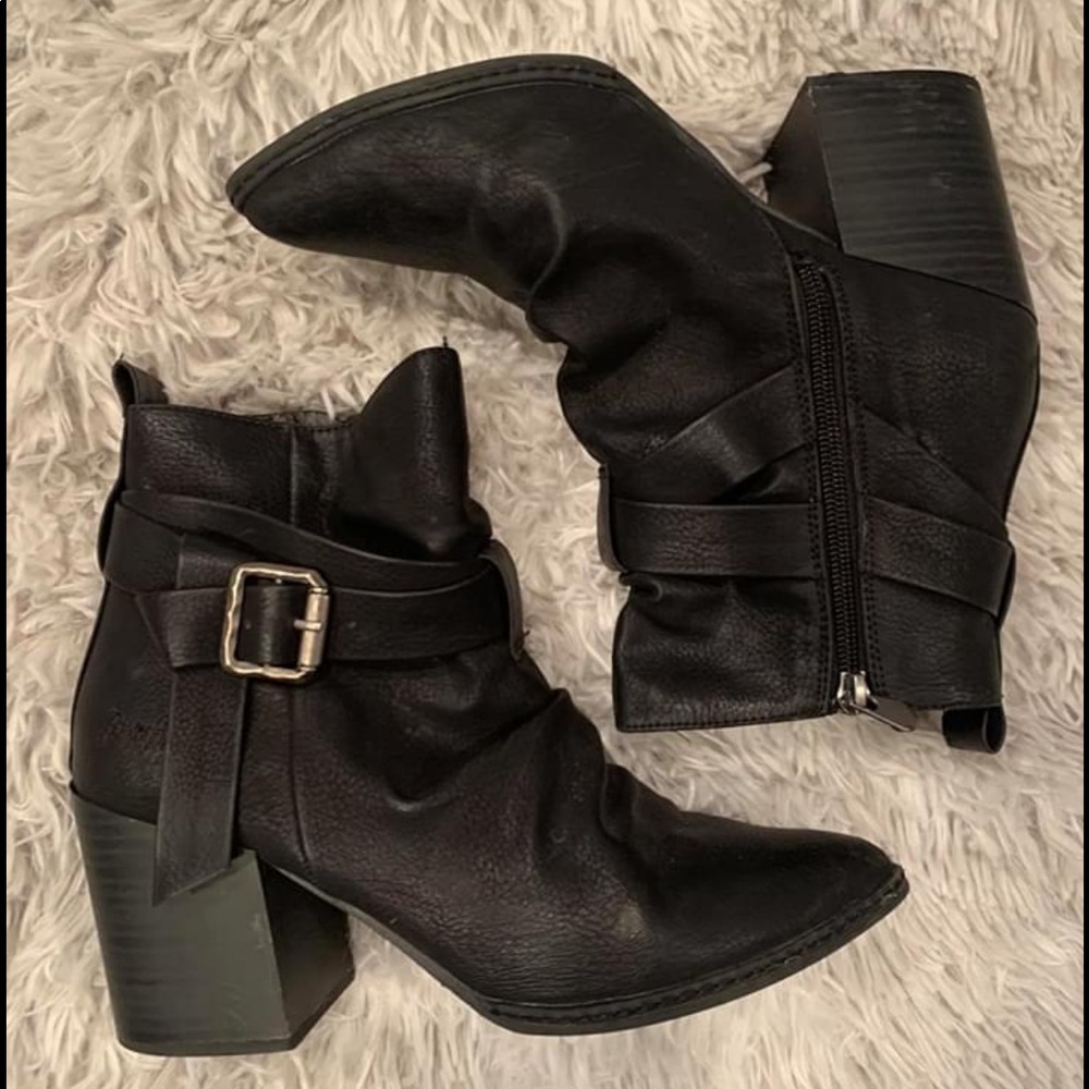 Ankle cut pointed toe boots silver buckle